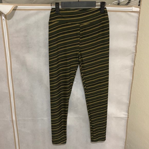 ⭐️Clearance⭐️LulaRoe Leggings OS - Picture 3 of 9